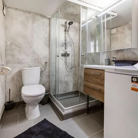 Apartment Balint Next To Synagogue, Location In Center Budapest