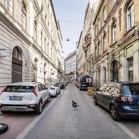 Balint Next To Synagogue, Location In Center Apartment Budapest
